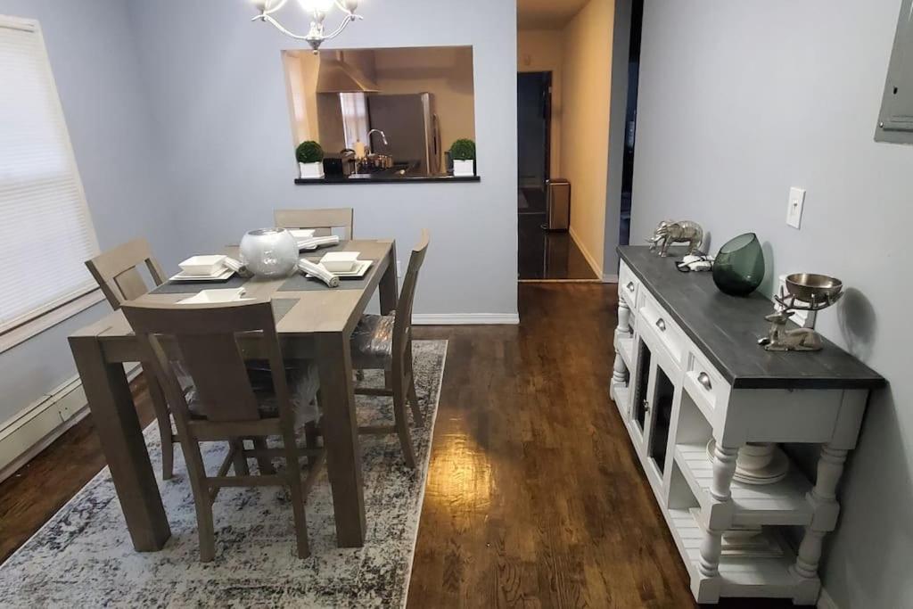 Quiet 3 Bedroom Apartment In Private Home New York Eksteriør bilde