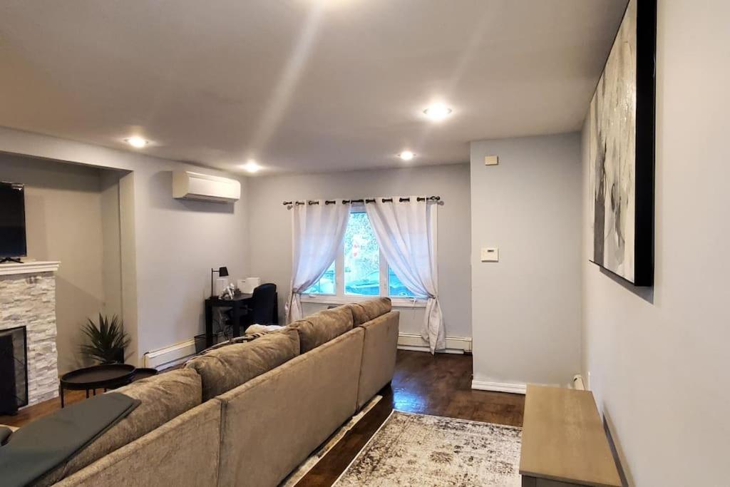 Quiet 3 Bedroom Apartment In Private Home New York Eksteriør bilde
